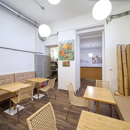 Orange Prag