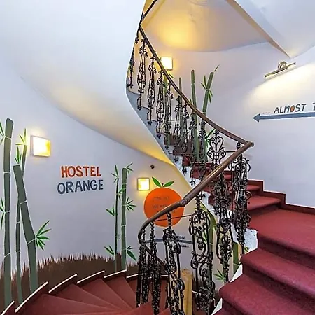 Orange *