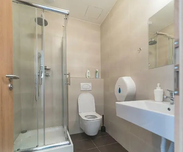 Orange אכסניה פראג