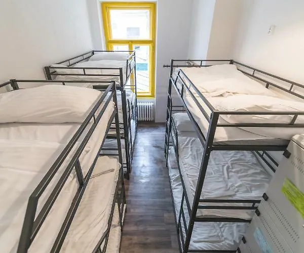 Orange אכסניה *