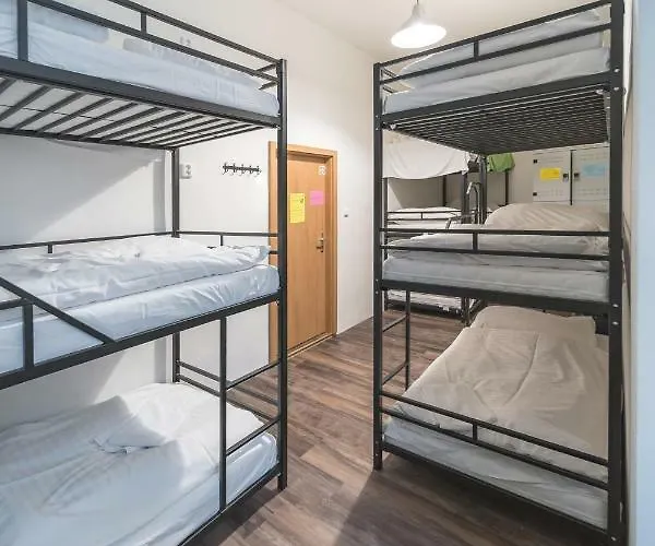 אכסניה Orange *