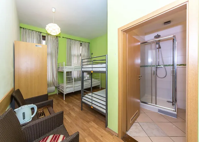 Orange Hostal