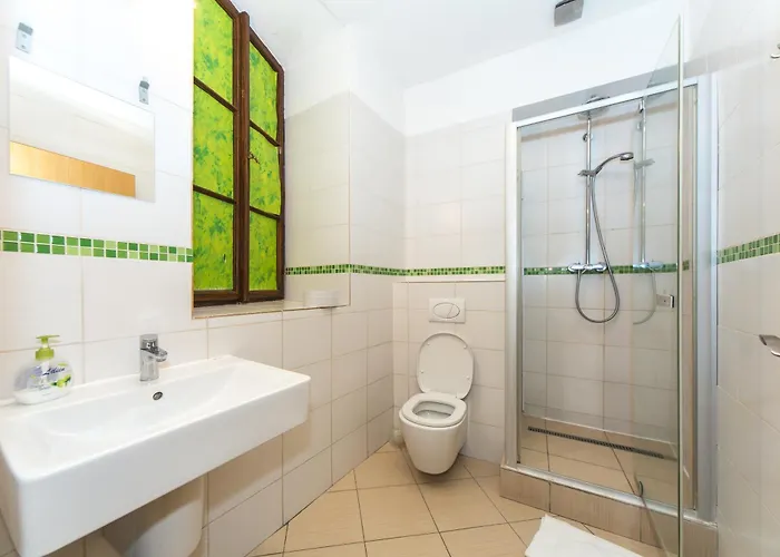 Orange Hostal *