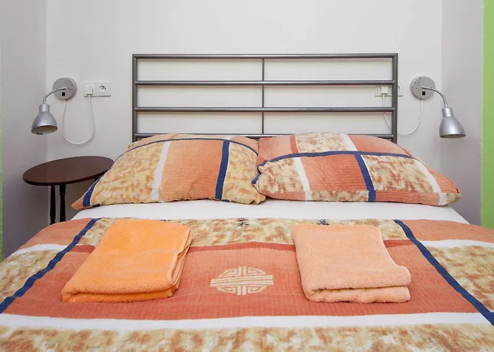Hostal Orange *