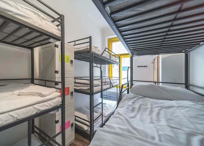 Orange Hostal