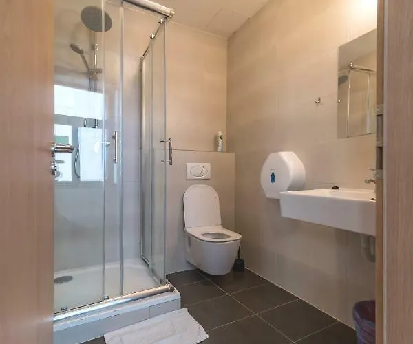 Orange Hostal